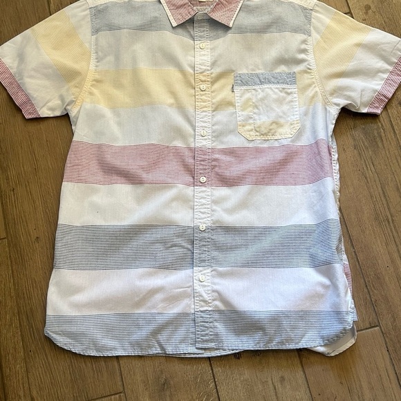 Levi's Red and Yellow Casual Button Down Shirt - Picture 1 of 8